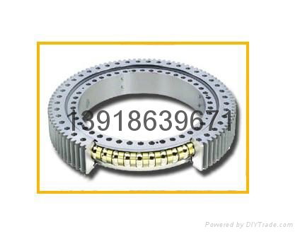 HITACHI EXCAVATOR Slewing bearing 3