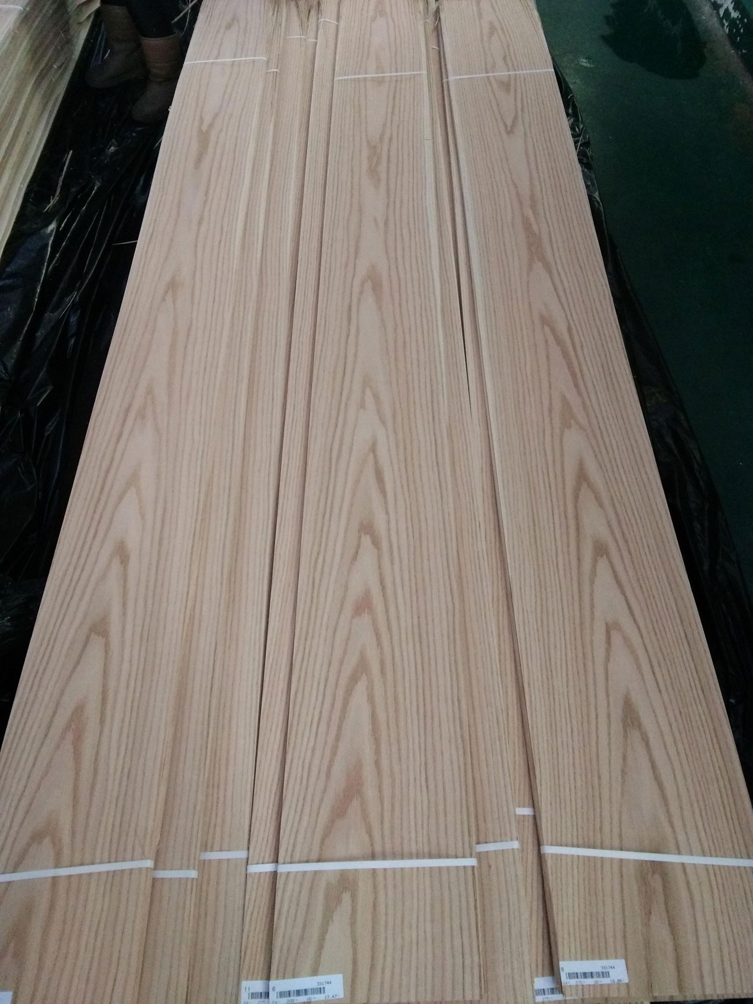 American Red Oak Natural Wood Veneer Red Oak Veneer Sliced Veneer 2