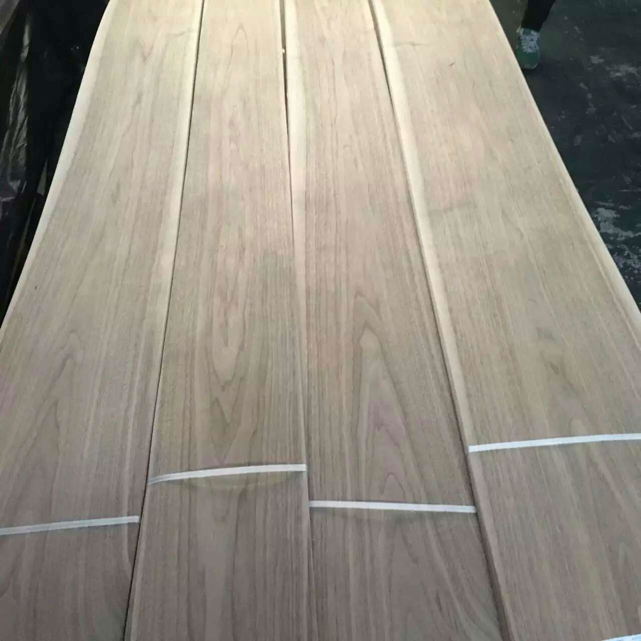 Amercian Walnut Wood Veneer Walnut Sliced Veneer Black Walnut Natural Veneer 3