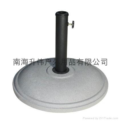 Simple circular section concrete Umbrella base 2