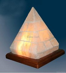 Pyramid cut 3 salt lamp