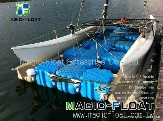 Floating Dock for Catamaran 2