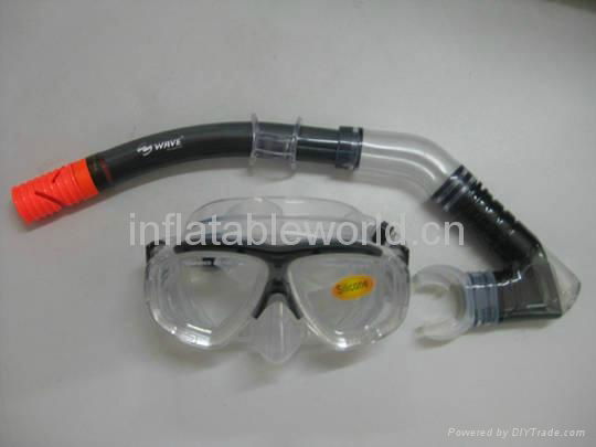 Diving mask and snorkel 3