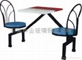 广东玻璃钢餐桌椅