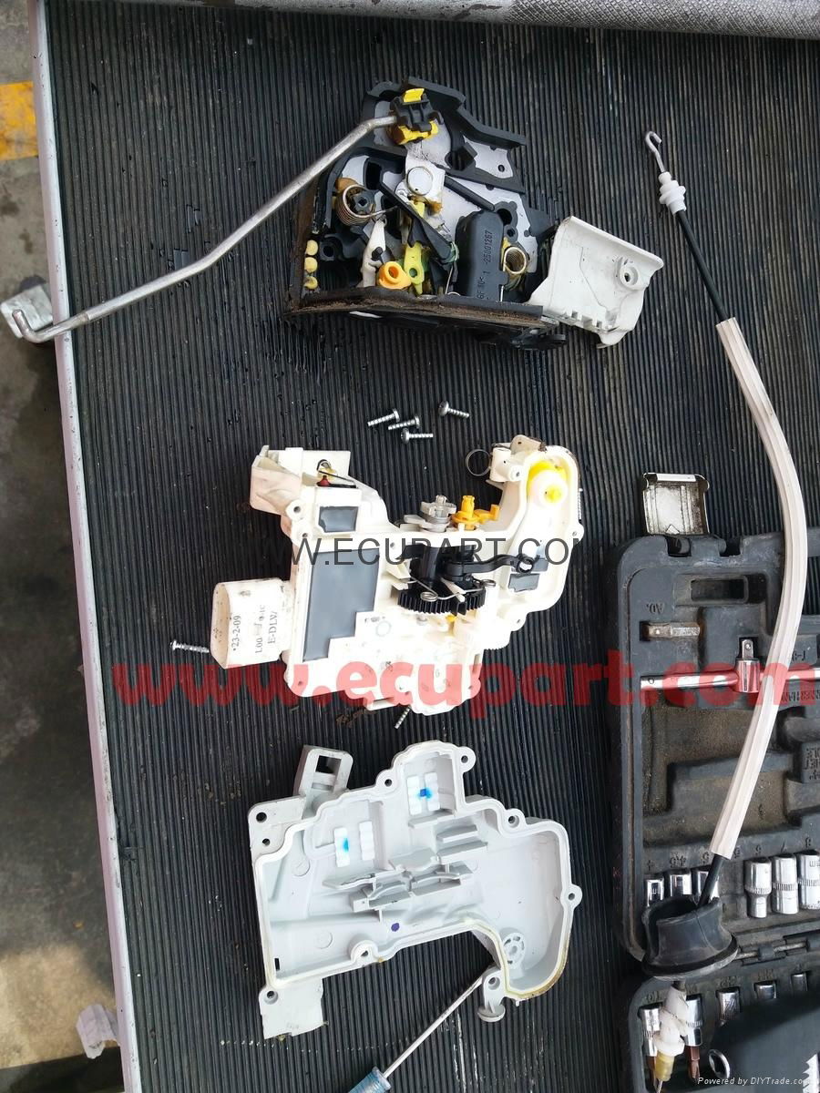 AUDI A1 A2 A3 A4L A4 A5 A6L A6 A7 A8 Q3 Q5 Q7 R8 TT TTS ROADSTER DOOR LOCK MOTOR 2