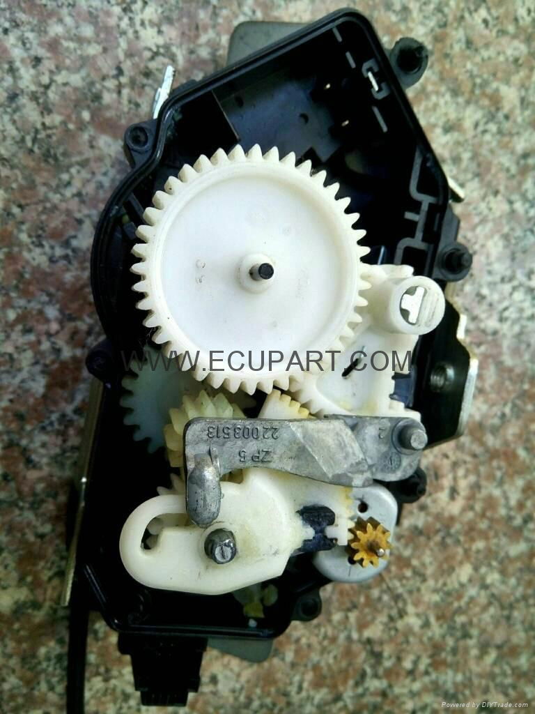 Benz rear door lock motor GL320 GL350 GL420 GL450 GL500 back box lock motor 3