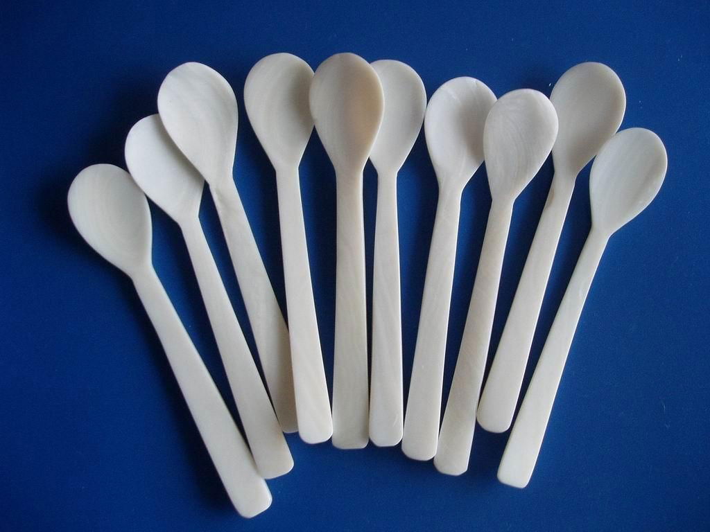 Factort Supply various size and shapes caviar spoon . 100pcs min. 5