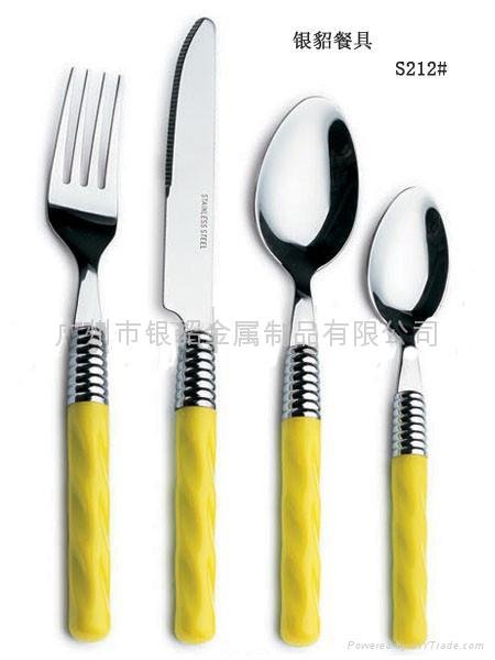低价出售塑料柄系列西餐刀叉勺 2