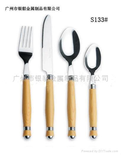 低价出售塑料柄系列西餐刀叉勺 5