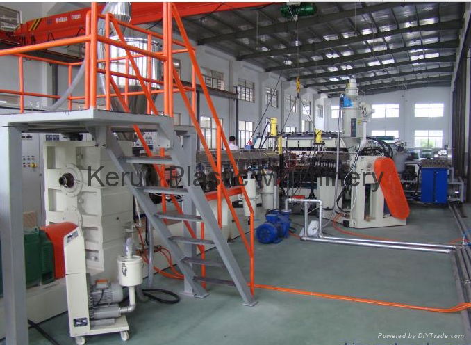 PC hollow sheet extrusion line 3