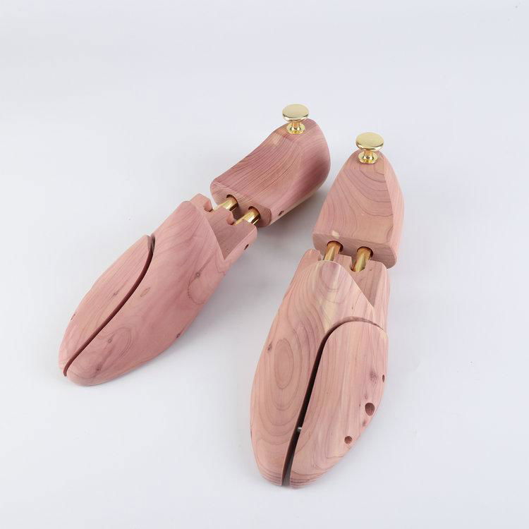 China factory produce  cedar shoe trees  2