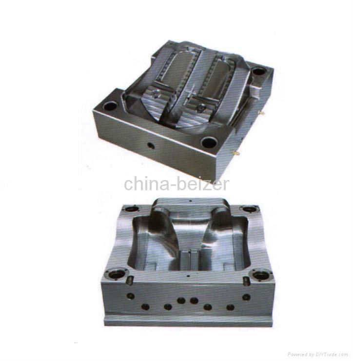 Precise injection plastic mould