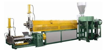 Recycling material granulator 2