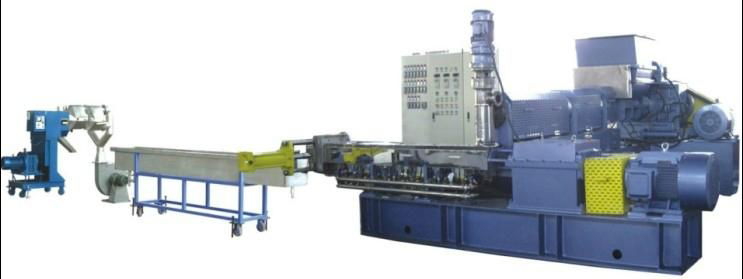 Recycling material granulator 3