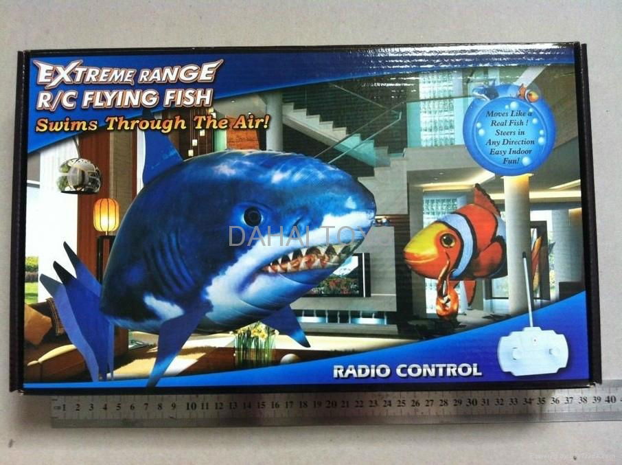 helium air swimmer flying shark toy