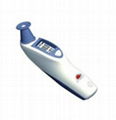 Infrared ear thermometer