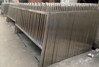 Foshan Jinan stainless steel door factory produces 316 stainless steel railings