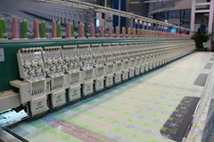 40 heads lace embroidery machine