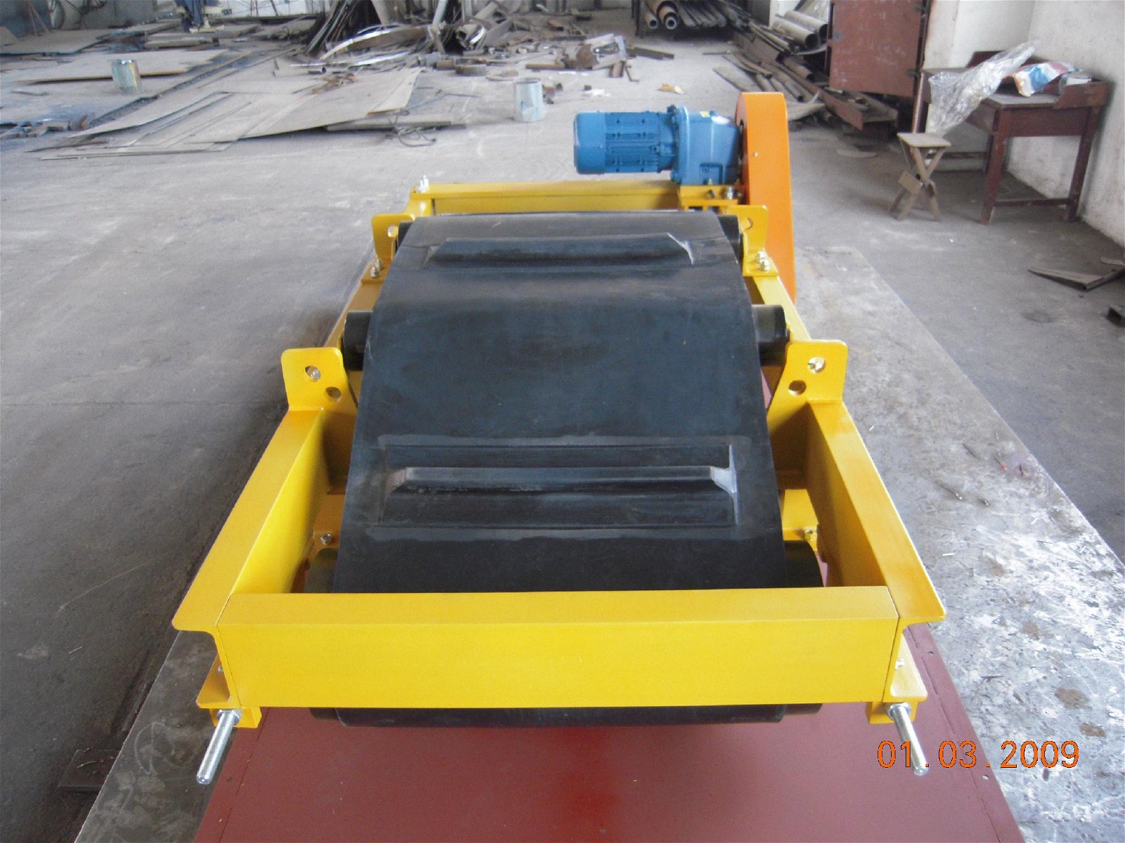 Overband conveyor belt Magnetic Iron Remover separator 4