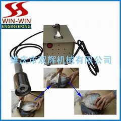 Manual Scales Peeler