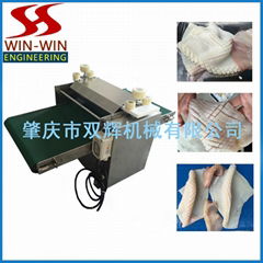 Squid cutting machine