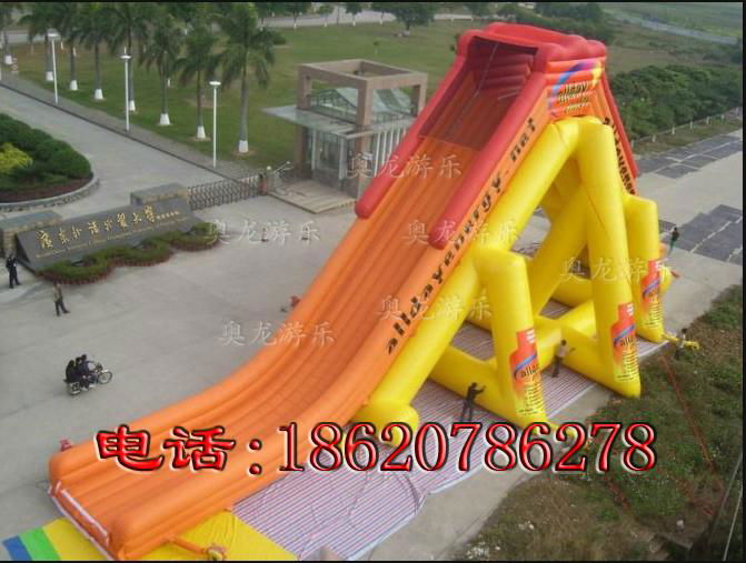 Inflatable large tap water slides  4