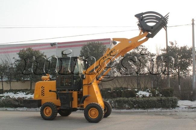 Wheel Loader with Wood Grasping Tool