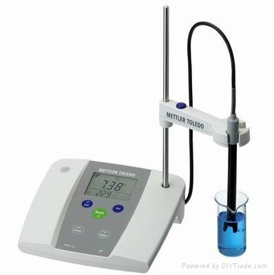 FE20基础型台式pH计