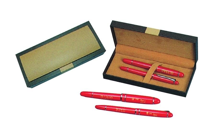 中國紅瓷筆