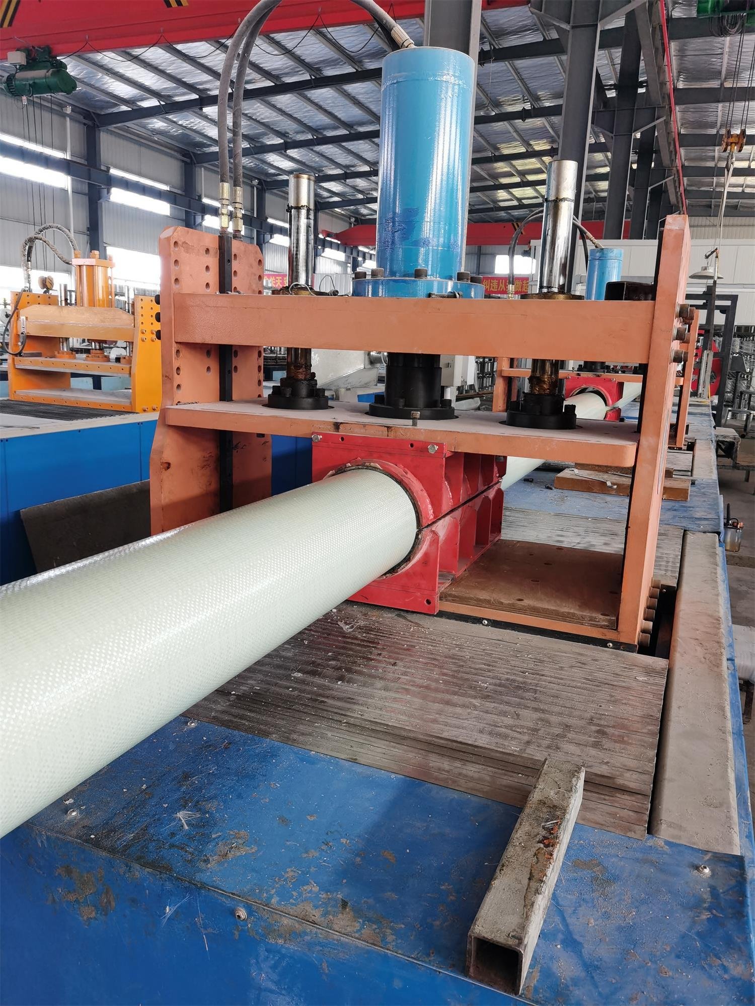 Pull-winding glassfibre tube and pull-winded fiberglass tube 4