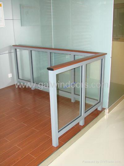 Aluminum wood handrail