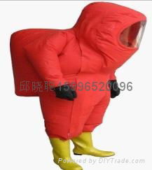 Fully enclosed protective clothing