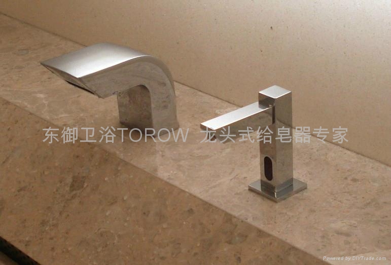 水龍頭式感應泡沫皂液器 5