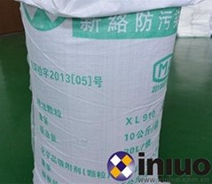 Special oil-absorbing particles ground