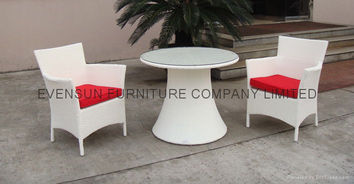 White Luxury Rattan Dining Set 4