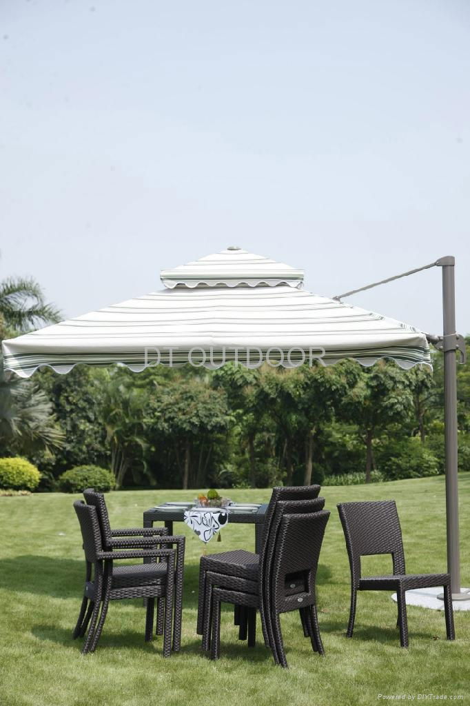 Outdoor Table set with Umbrella  4