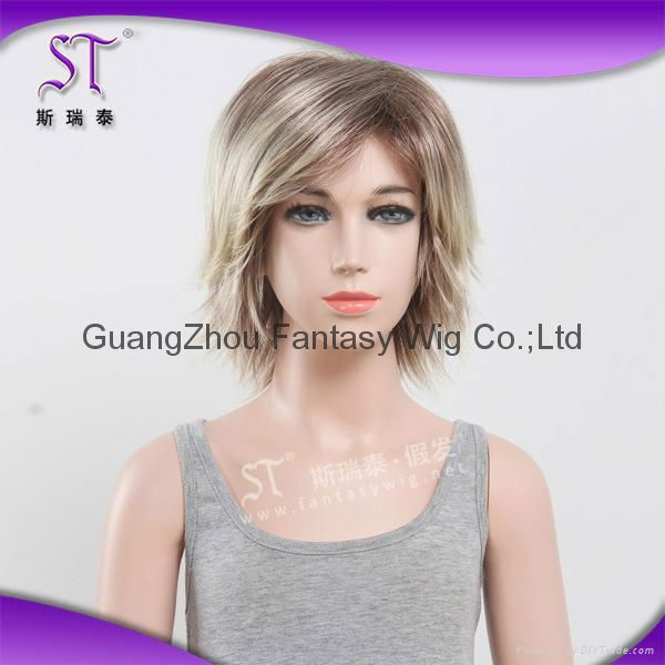Girl simulation cosplay silver short straight wig