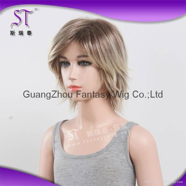 Girl simulation cosplay silver short straight wig 2