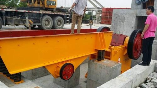  4 1/4 FT portable crusher plant 4