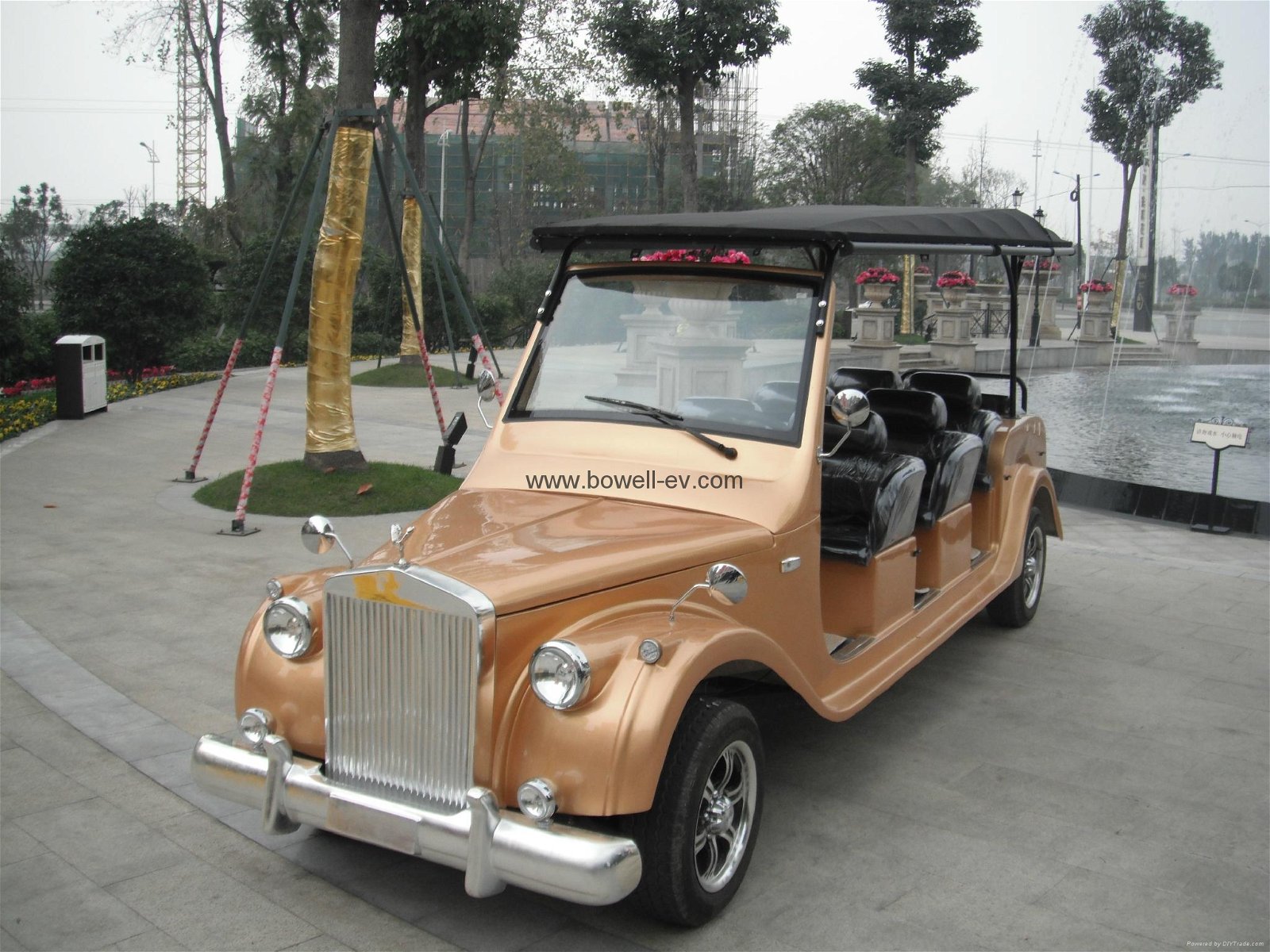 8-seat electric retro passenger carts