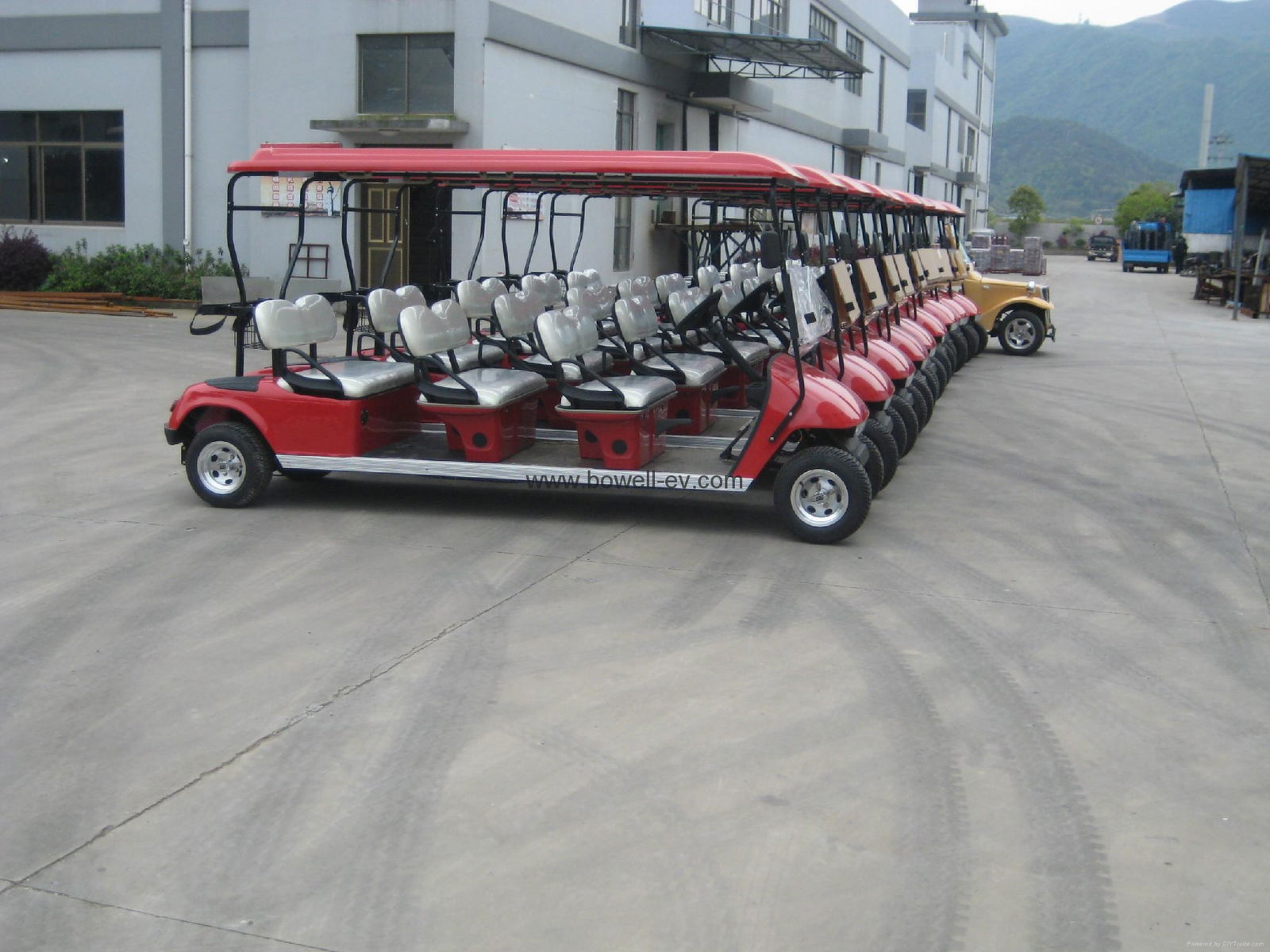 4-seat golf cars 2