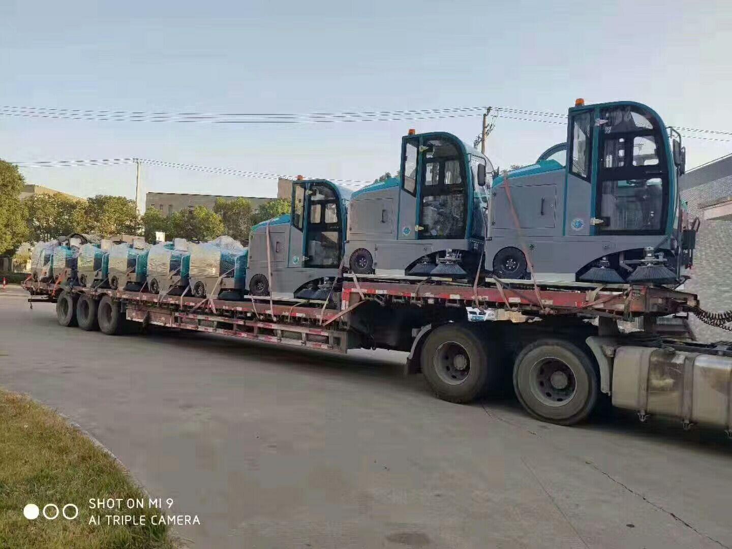工厂公园广场用电动扫地车 3