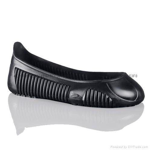 Men and women's kitchen footwear work shoe covers non slip waterproof shoes 2