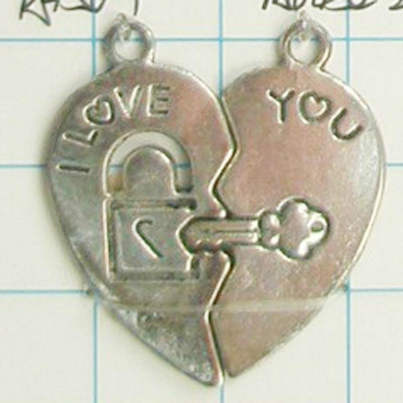 custom break heart pendant stainless steel Jewelry heart pendant of two halves 2