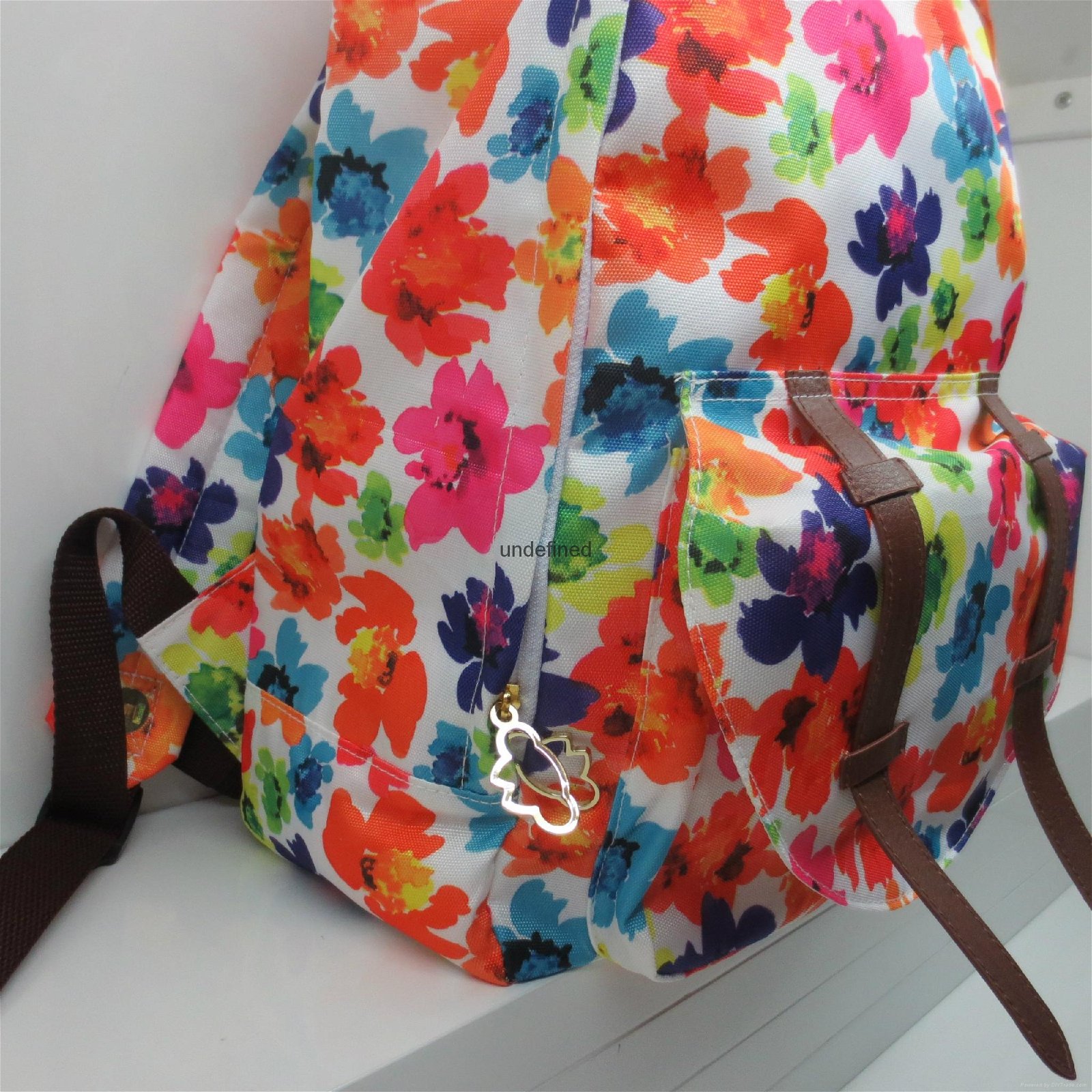 Polyester  floral  backpack  3