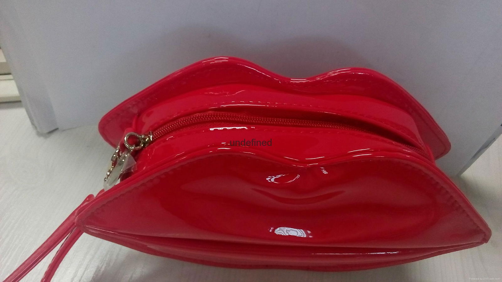 Lancome Lips  cosmetic bag  2