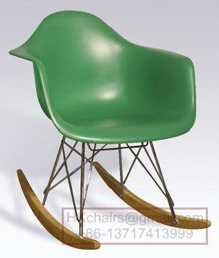 Eames Plastic Side Chair 3