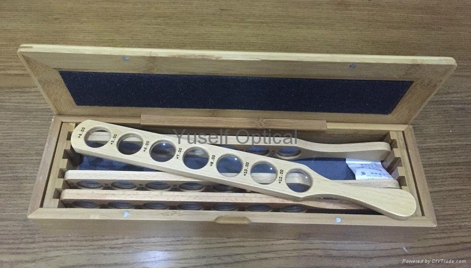 Wooden retinoscopy racks in Bamboo case 2