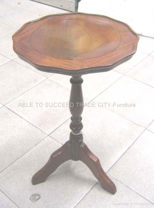Rosewood corner chair with table. 2