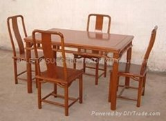 Rowood dinning table with 4 chairs